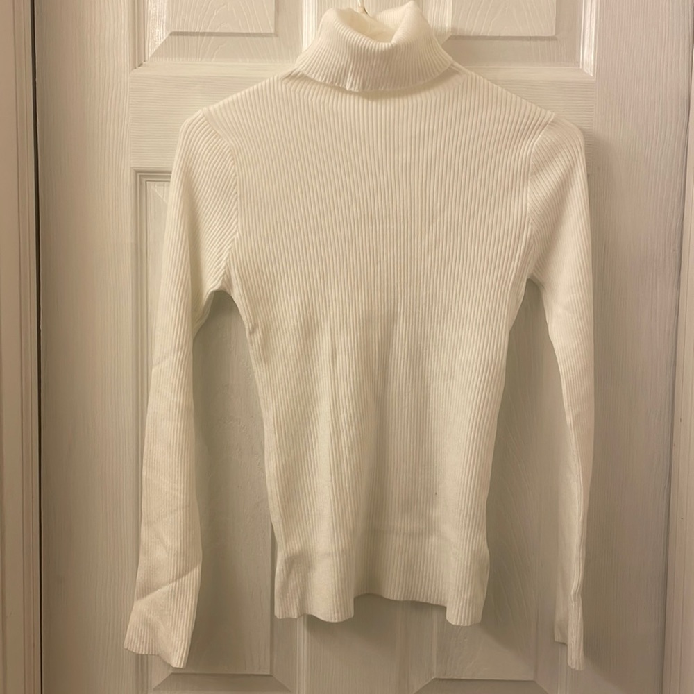 Women’s small white fitted long sleeve turtle neck